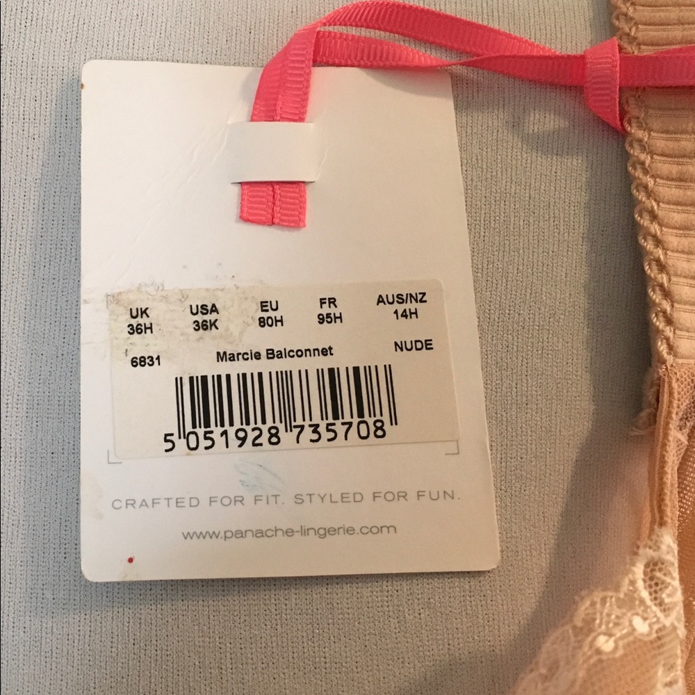 Cleo Bra - Picture 5 of 6